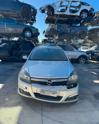 RICAMBI AUTO OPEL ASTRA SW 2005