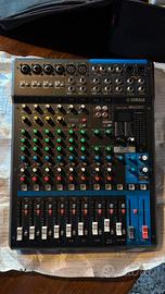 Mixer Yamaha MG 12 XU