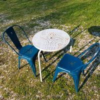 Sedia in ferro blu vintage