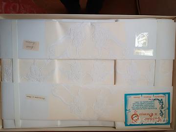 lenzuolo matrimoniale con federe  ricamo a mano