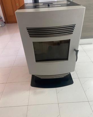 STUFA A PELLET marca ECOTECK modello SILVIA