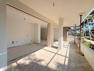 Ampio appartamento in A4 con terrazzi abitabili