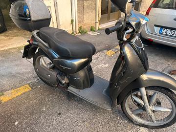Scooter scarabeo 100