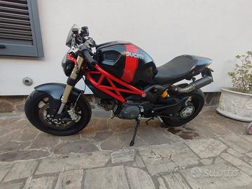 ducati monster 796 abs