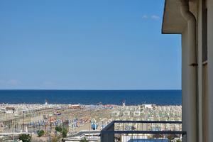 Appartamento quadrilocale con vista mare