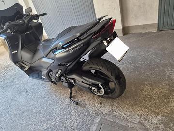 TMAX 560