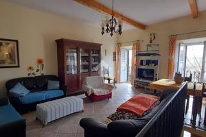CASA INDIPENDENTE A COLLEPARDO