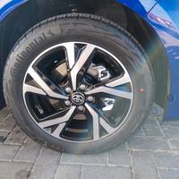 4 pneumatici 195 55 16 87V con 300 km percorsi 