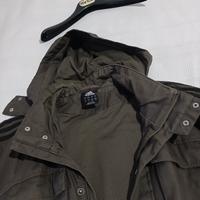 giubotto  nuovo  da uomo sportivo con capuccio del