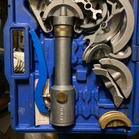 Piegatubi  oleodinamica ercolina