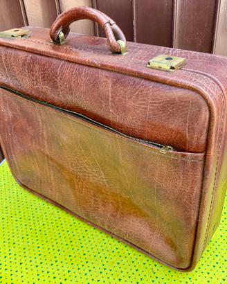 Valigetta vintage cartone e similpelle