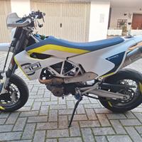 Husqvarna 701 Supermoto