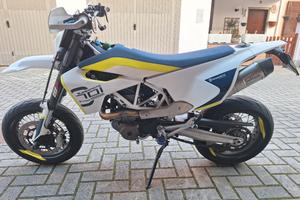 Husqvarna 701 Supermoto