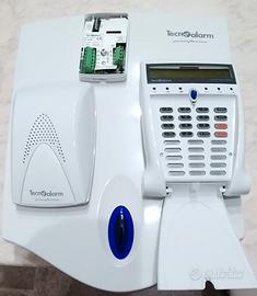 Centrale Tecnoalarm TP8-64 con tastiera e sirena