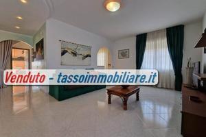 Casa indipendente di 180 m² con 4 locali e box aut