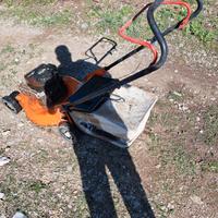 macchinetta taglia prato oleomac