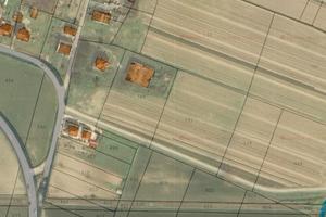 Terreno agricolo 13000 mq con capannoni 560 mq