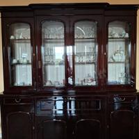 Arredo piuma di mogano.