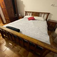 Camera da letto in legno massello