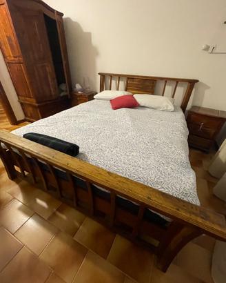 Camera da letto in legno massello