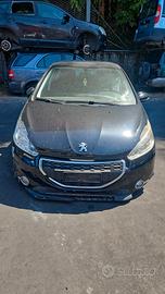 PEUGEOT 208 2012 SOLO PER RICAMBI
