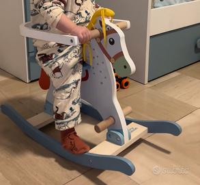 Cavallo a dondolo Legno