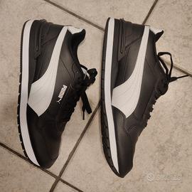 Sneaker Puma ST Runner v4 L nera e bianca