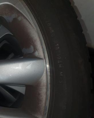 Pneumatici invernali e cerchi originali Lexus