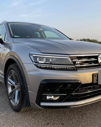 Volkswagen Tiguan R-Line 2.0 Diesel Automatica