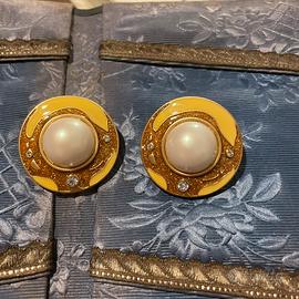 Orecchini Vintage con Perla e Smalto Dorato