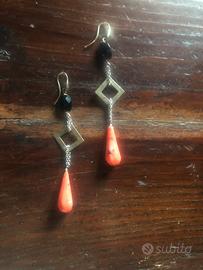 Orecchni con corallo