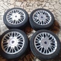 Lancia Ypsilon Gomme e Cerchi Ferro 185/55/15 M+S