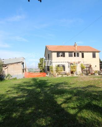 APPARTAMENTO PIANO TERRA CON GIARDINO