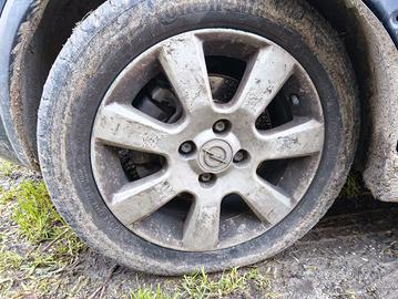 cerchi Opel corsa c 15 pollici