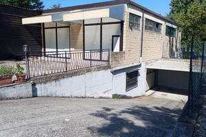 2 immobili con terreno edificabile