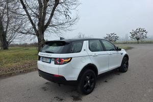 Land Rover  Discovery  -  2018