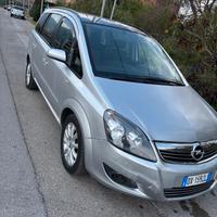 Opel zafira b anno 2009