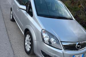 Opel zafira b anno 2009