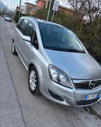 Opel zafira b anno 2009