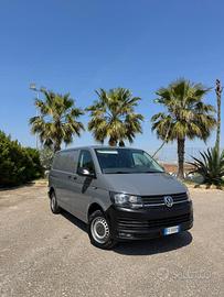 Volkswagen Transporter 2.0 TDI 150CV DSG CAMBIO AU