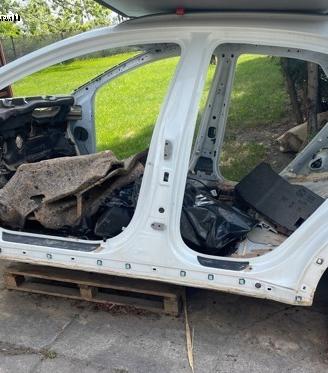 Kia xceed scocca per taglio lamiera