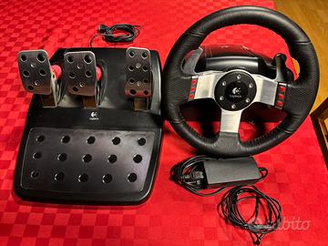 Volante simulatore Logitech G27