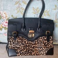 Borsa con inserti leopardati