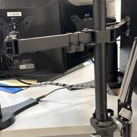 Braccio porta monitor