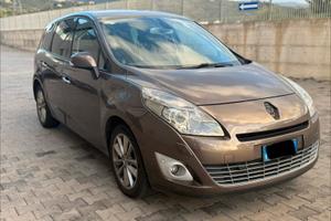Renault Scenic luxe