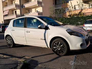 RENAULT Clio 3ª serie - 2012 euro 5