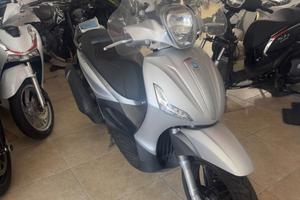 Piaggio Beverly 350