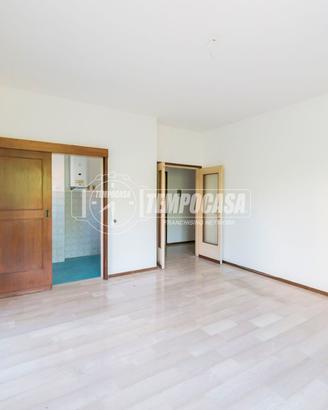 VENDITA TRILOCALE IN ZONA BEN SERVITA