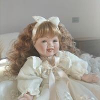 Bambola di porcellana