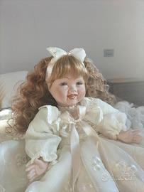 Bambola di porcellana